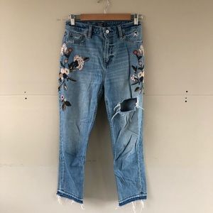 Floral embroidered mom jeans